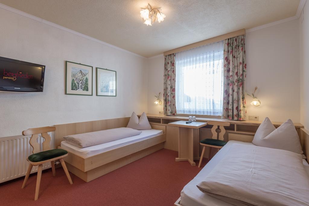 Pension Bergfrieden Obergurgl Ruang foto